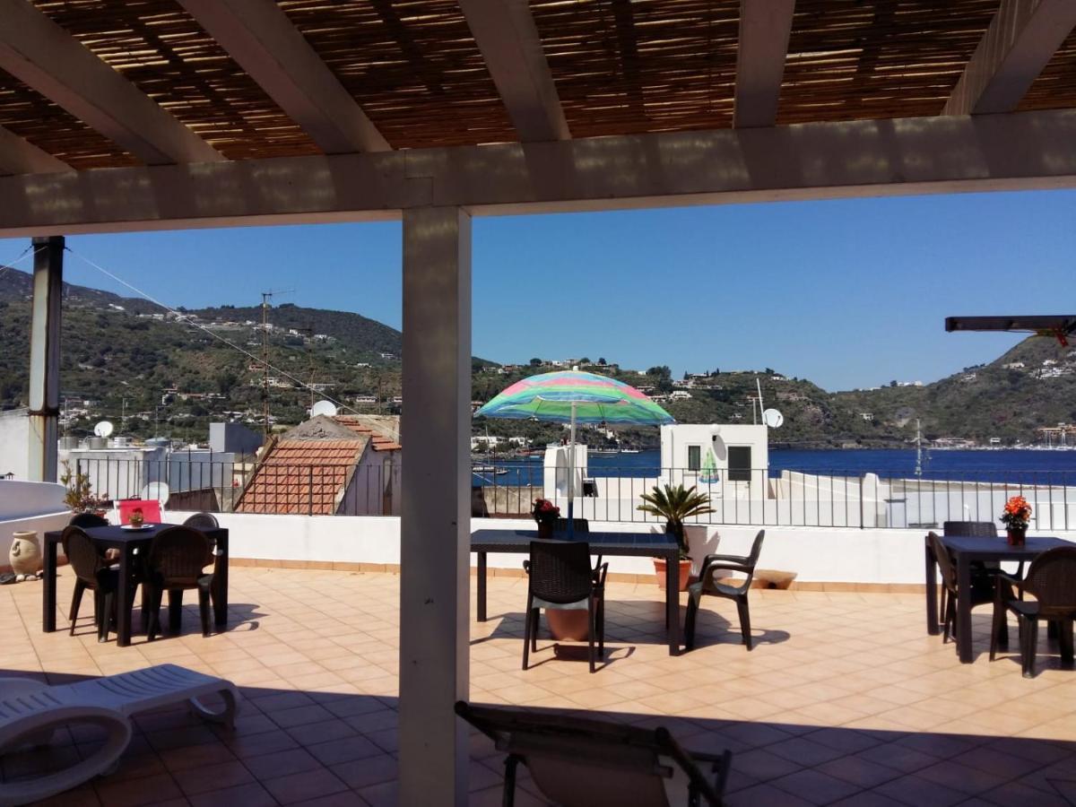 Lipari Centro Storico Flat 6 Mins From Port Apartment Bagian luar foto