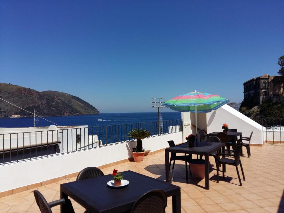 Lipari Centro Storico Flat 6 Mins From Port Apartment Bagian luar foto