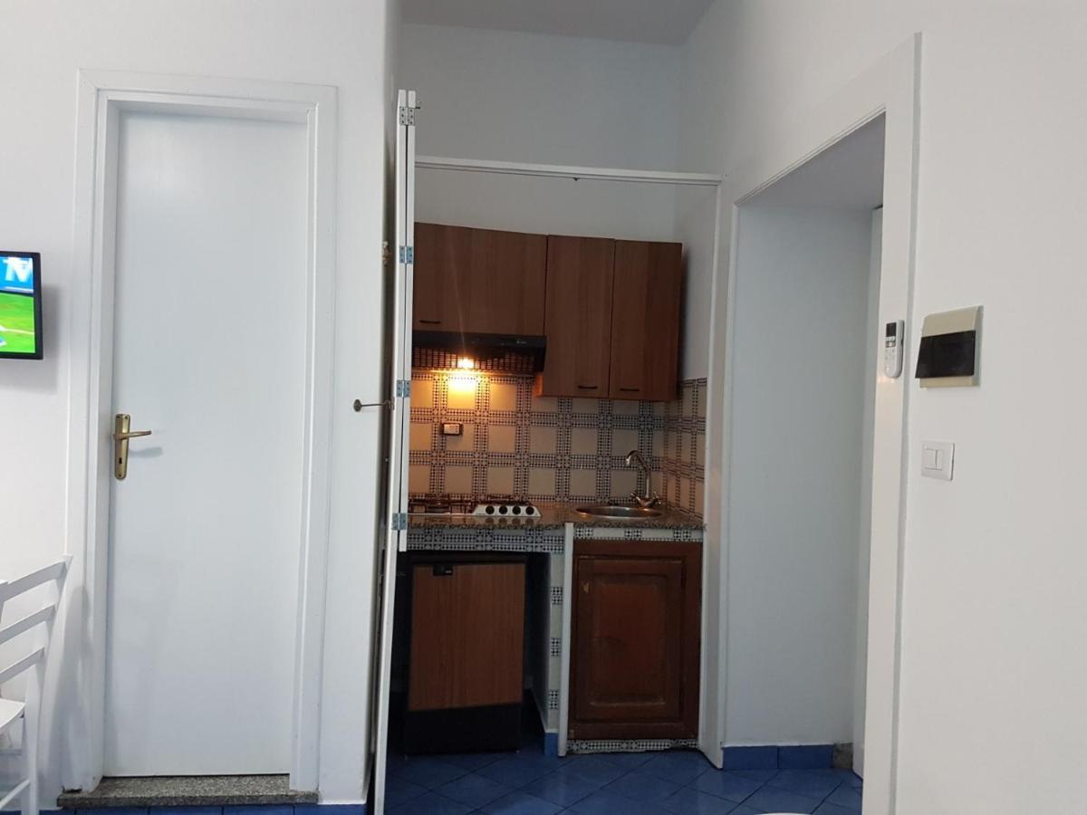 Lipari Centro Storico Flat 6 Mins From Port Apartment Bagian luar foto